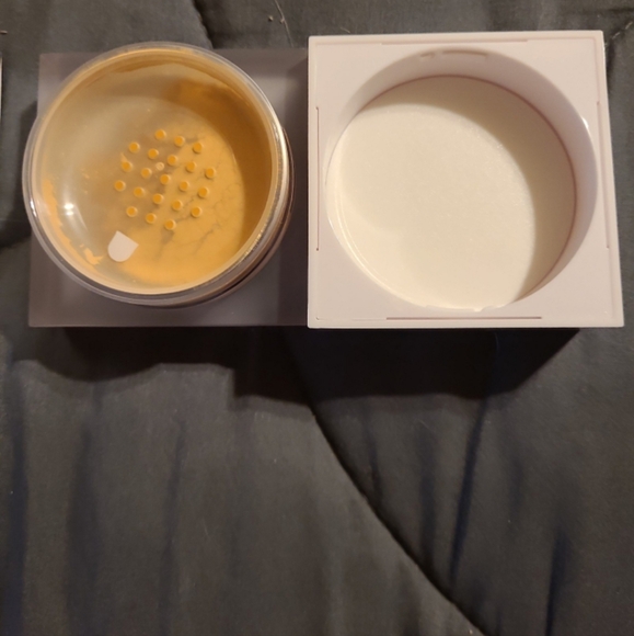 JACLYN COSMETICS UNDER EYE POWDER - Picture 4 of 4